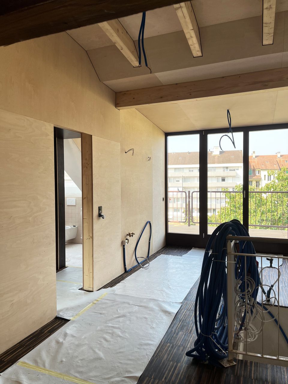Sanierte Dachwohnung mit Balkon im St. Johann! -  Bild 2