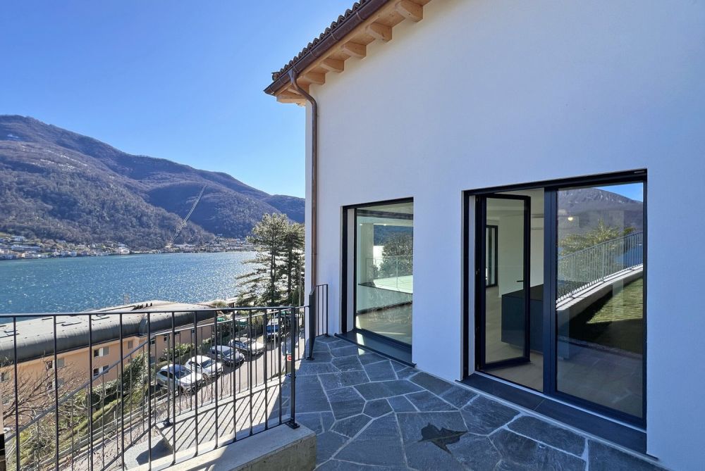 STUPENDA VILLA CON VISTA LAGO MOZZAFIATO A VICO MORCOTE -  Bild 3