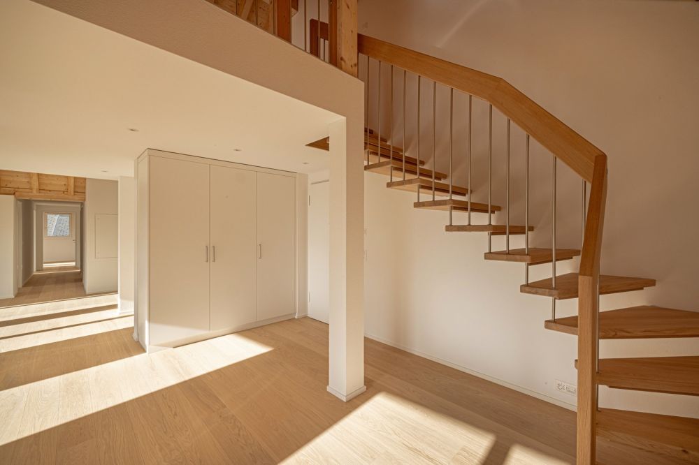 Modernes Wohnen mit Bündner Lebensqualität  Exklusive 5.5-Zimmer-Wohnung in Domat/Ems -  Bild 2