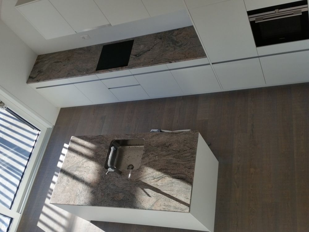 Exklusive 4.5-Zimmer-Dachwohnung in Lüscherz am Bielersee - Bild 12