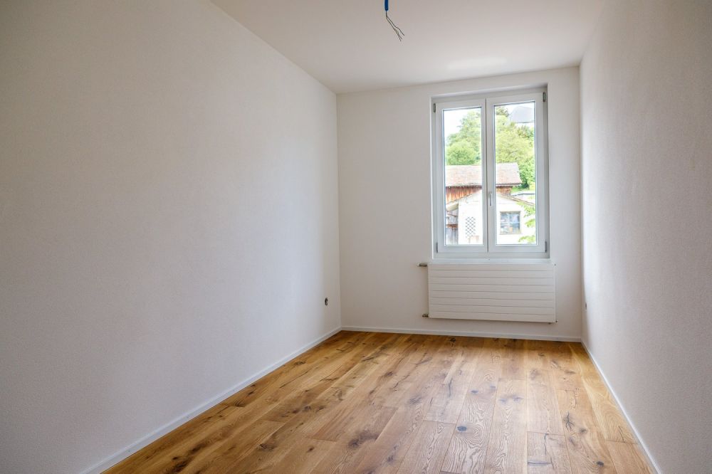 Erstvermietung nach Totalsanierung – Helle 3-Zimmer-Wohnung im Obergeschoss -  Bild 4