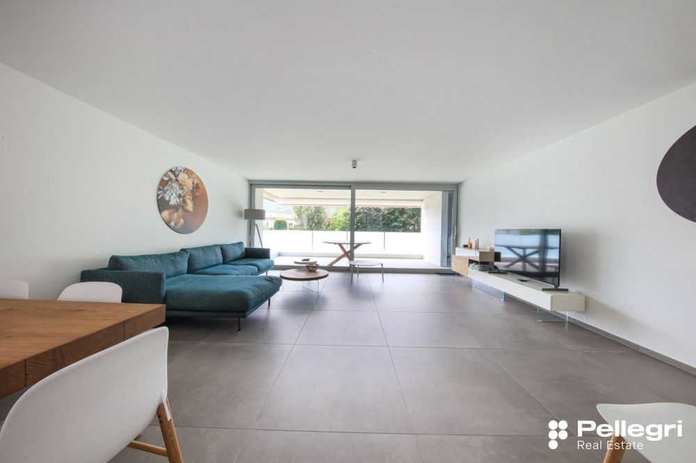 Appartamento di vacanza in zona verde | Ferienwohnung in grüner Lage - Soggiorno.jpg