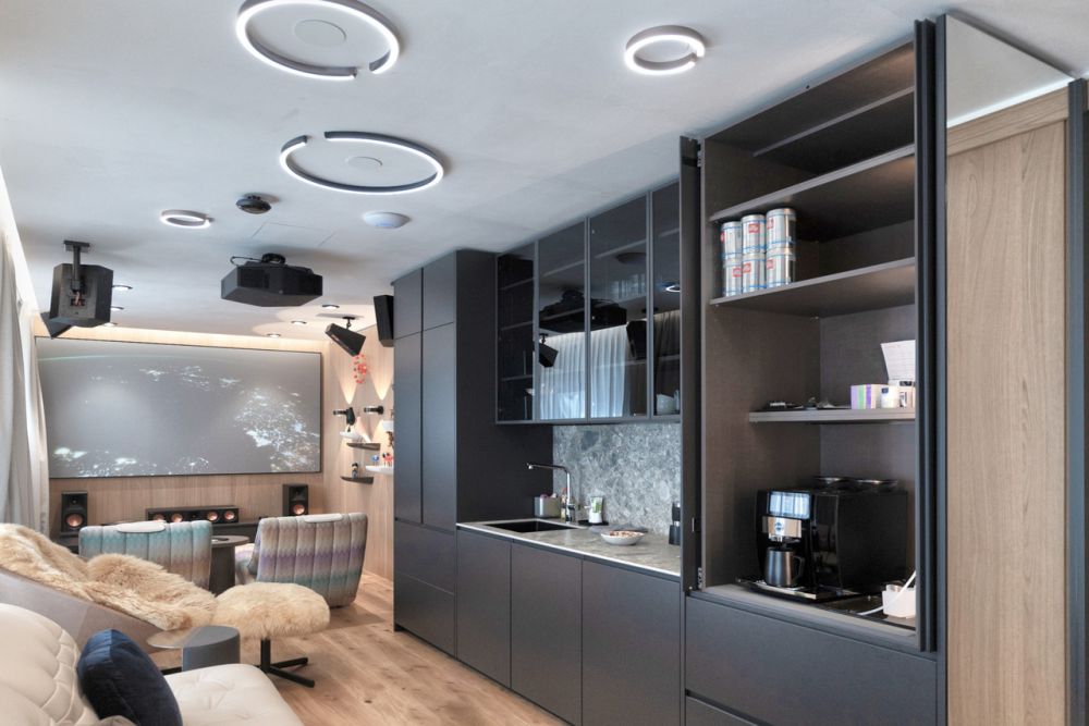 Modern Alpine Retreat - Hospitality Suite  / Hospitality Suite  / Suite Hospitality