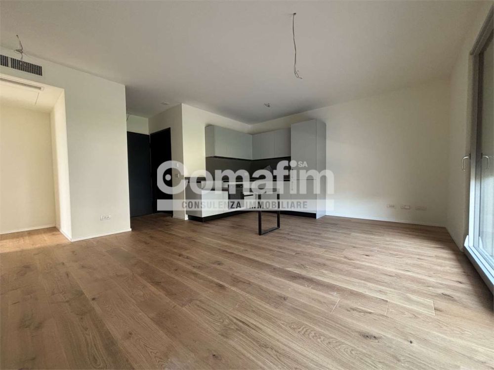 Chiasso : 2.5 locali al 1P - Moderno con terrazzo - Bild 4