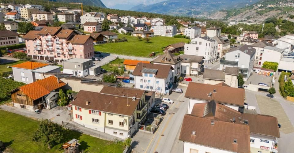 Nur noch wenige Verfügbar: Exklusive Eigentumswohnungen im Zentrum von Susten - Appartement 4.5 pièces - image - 4