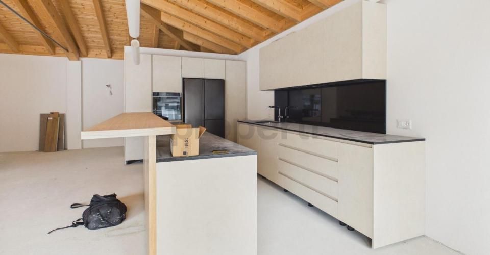 Grande surface, immeuble entièrement rénové - Appartement 5.5 pièces - image - 4