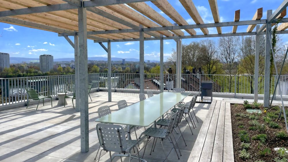 Grosszügige Maisonette-Wohnung am Rhein mit industriellem Charme -  Bild 11