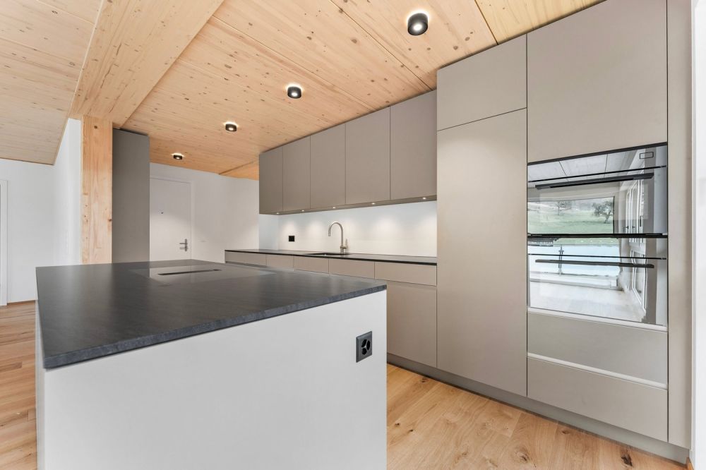 Moderne 4.5-Zimmer-Neubau-Wohnung mit Balkon in Mühlethurnen -  Bild 4