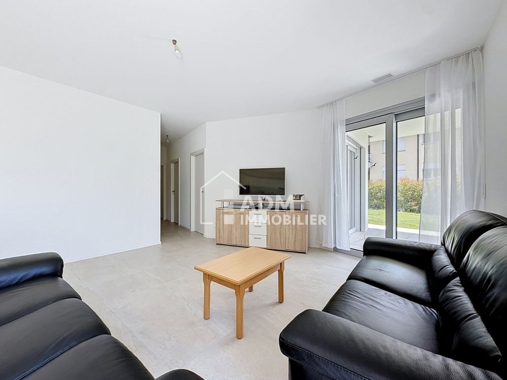 Saillon,  appartement 4.5 pièces rez avec jardin privatif de 243 m2 - Salon