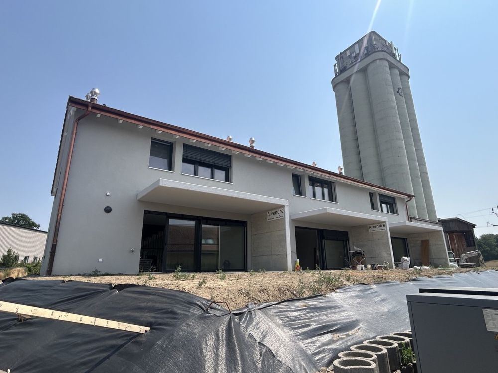 CORCELLES A VENDRE VILLA CONTIGÜE DE 5,5 PCES DISPONIBLE DE SUITE -  Bild 2
