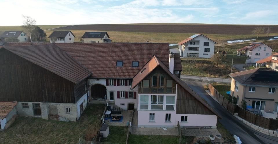 Ferme rénovée de 3 appartements - Immeuble résidentiel - image - 1