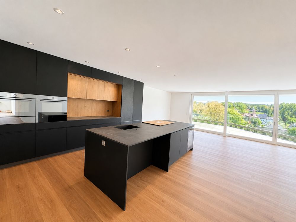 Wohnen der Extraklasse – exklusive 4.5-Zimmer-Terrassenwohnung am Buechenberg -  Bild 1