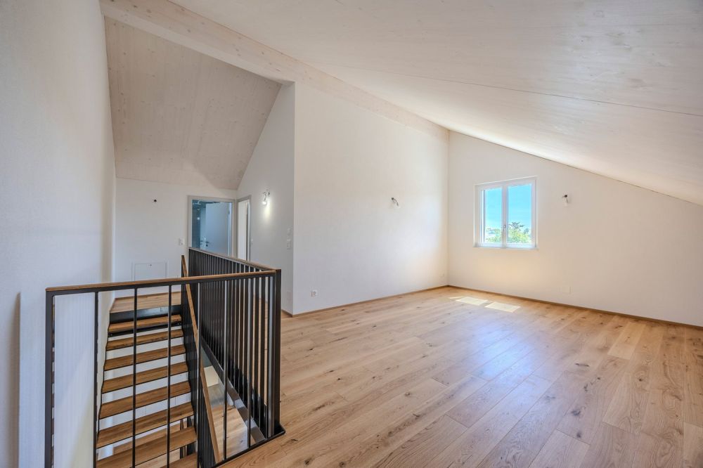 Neues exklusives 6 - 7.5-Zimmer Doppeleinfamilienhaus - Ausgeb. DG mit sep. Elternschlazimmer und ...