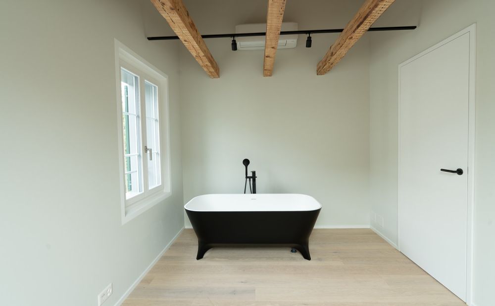 Exklusive 3.5-Zimmer-Dachwohnung im Rosengarten – Historischer Charme trifft modernes Design -  Bild 8