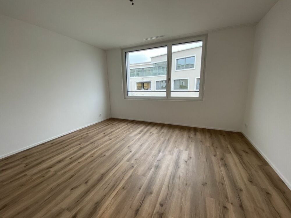 Lichtdurchflutete 3.5-Zimmerwohnung in der Überbauung «Neualtwil» - Schlafzimmer