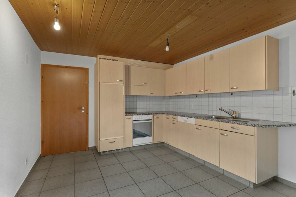 Zweifamilienhaus / EFH mit Einliegerwohnung - 4.5 Zimmer Haus