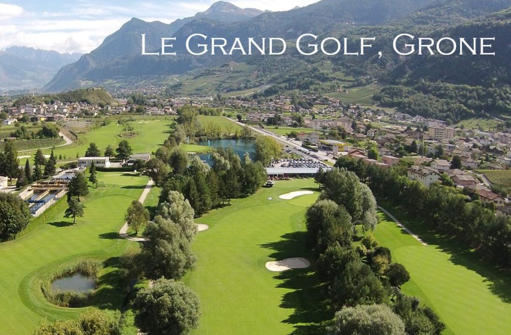 GRONE, 2,5 pièces neuf grand balcon et vue dégagée - La résidence "Le Grand Golf" se trouve en lisière Sud du golf de Sierre à Grône