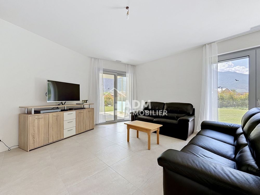 Saillon,  appartement 4.5 pièces rez avec jardin privatif de 243 m2 - Salon