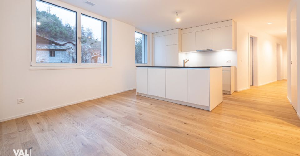 Grosszügige Familienwohnung mit hohem Ausbaustandard - Appartement 4.5 pièces - image - 2
