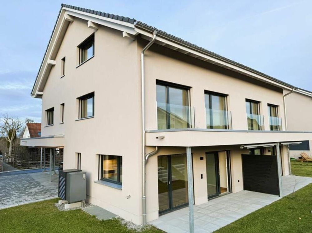 Hochwertige und moderne 5.5-DEFH mit sehr viel Platz in Niederglatt SG - Bild 1