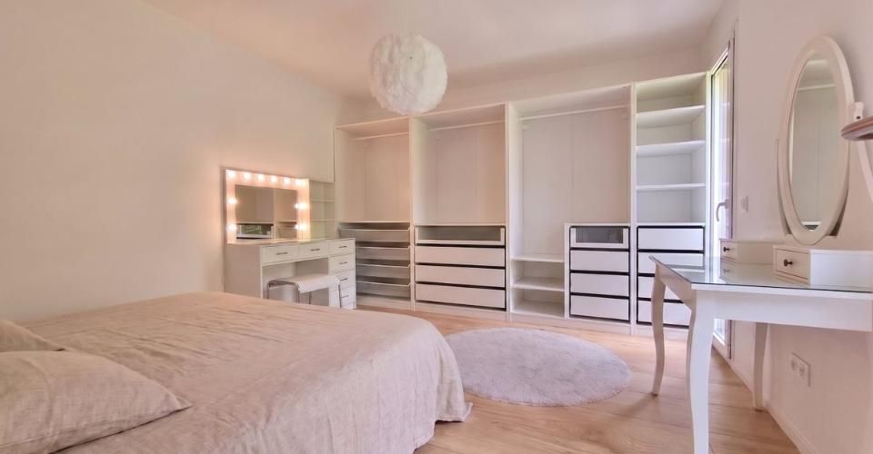 Joli appartement de 2,5 pièces avec terrasses et jardin à Couvet - Appartement 2.5 pièces - image - 5