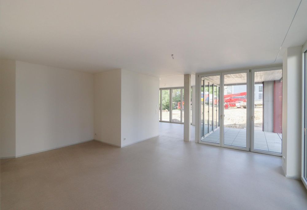 Hochwertige 4.5 Zi-Neubauwohnung im EG  zentral und naturnah gelegen -  Bild 4
