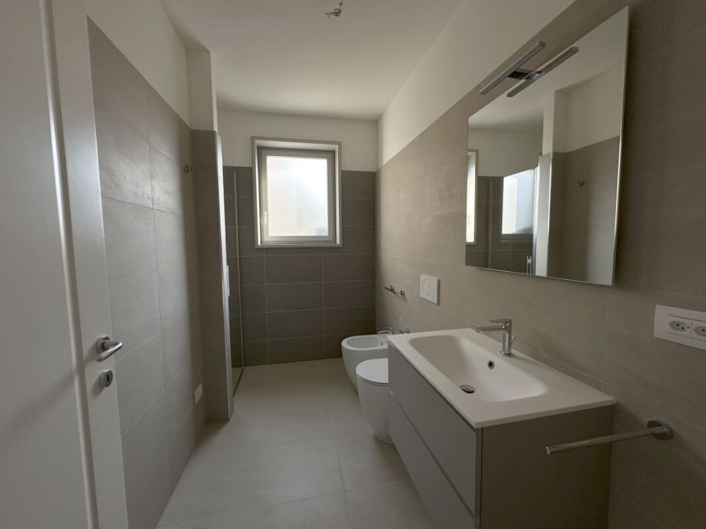 Moderno bilocale con grande giardino privato - soluzione distintiva a Chiasso (nuova residenza) - Moderno bilocale con grande giardino privato - soluzione distintiva a Chiasso (nuova residenza) - 8