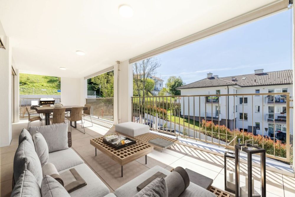 WO DIE SONNE ZU HAUSE IST: STILVOLLE 4.5-ZIMMER-WOHNUNG AN RUHIGER LAGE -  Bild 8