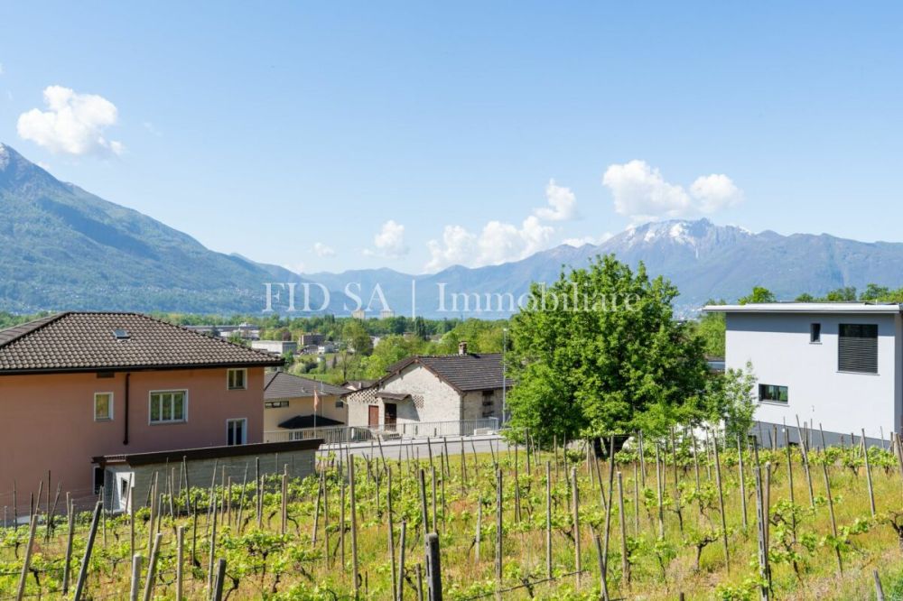 GORDOLA - 4 moderne case unifamiliari con giardino in posizione soleggiata -  Bild 1