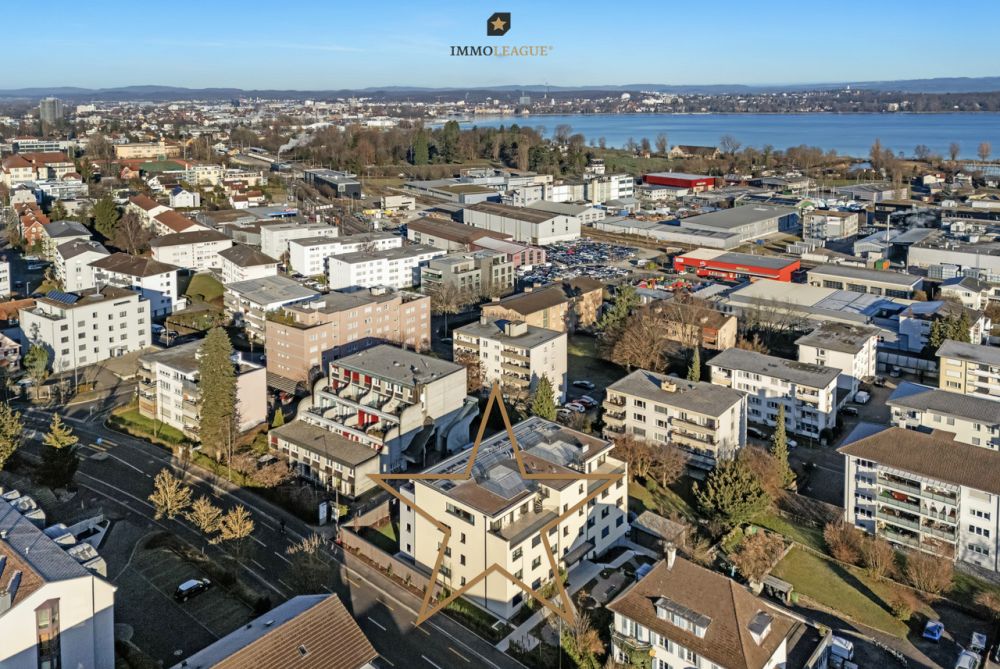 Exklusive Attikawohnung mit grosszügigen Sonnenterrassen. - Dachterrasse mit Seesicht