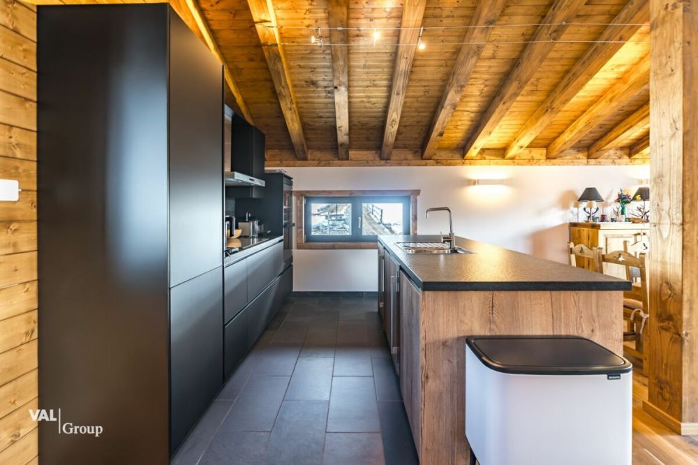 Letzte Chance: Exklusives Chalet als Zweitwohnsitz in Grächen! - Referenzfoto Nachbarchalet