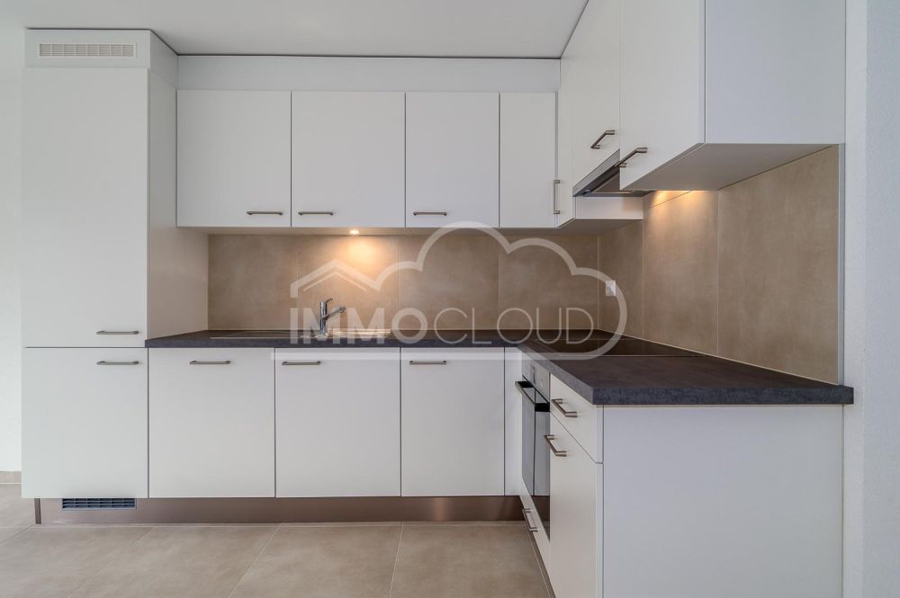 Grand salon-cuisine avec balcon ! - Bild 2