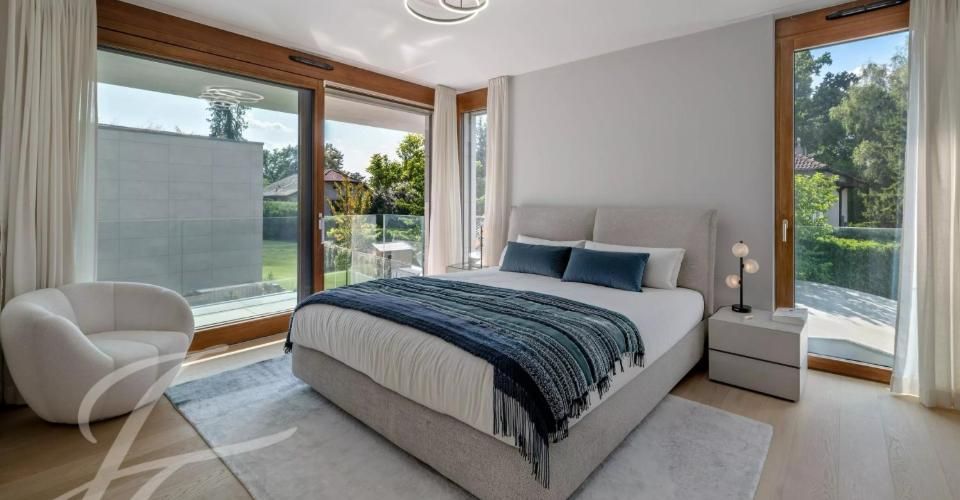 Une signature contemporaine au coeur de la rive gauche genevoise - Maison 8 pièces - image - 7