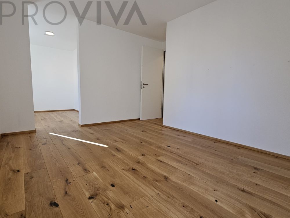 VIEL WOHNRAUM - GROSSE TERRASSE & FREIE AUSSICHT -  Bild 6