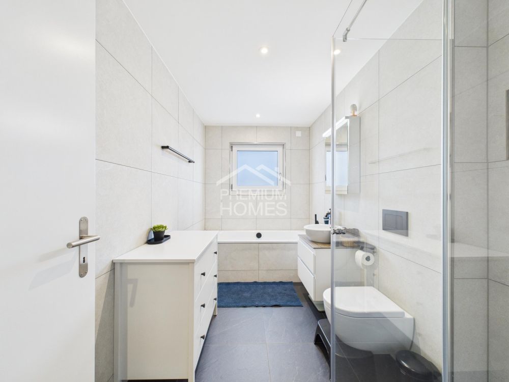 Exklusive Wohnung mit Traumküche, Balkon & Top-Anbindung - Bild 9