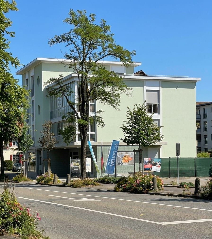 Stilvolle 3-Zimmer-Stadtwohnung mit Balkon in Effretikon -  Bild 2