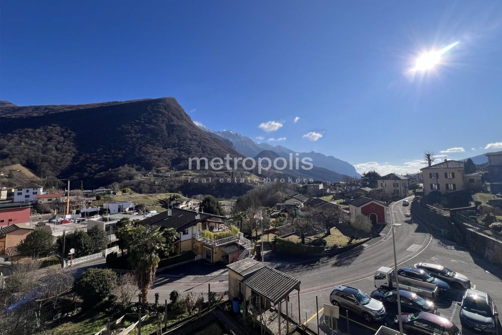 ATTICO 3.5 LOCALI RIATTATO A NUOVO CON VISTA APERTA - AROGNO - Bild 7