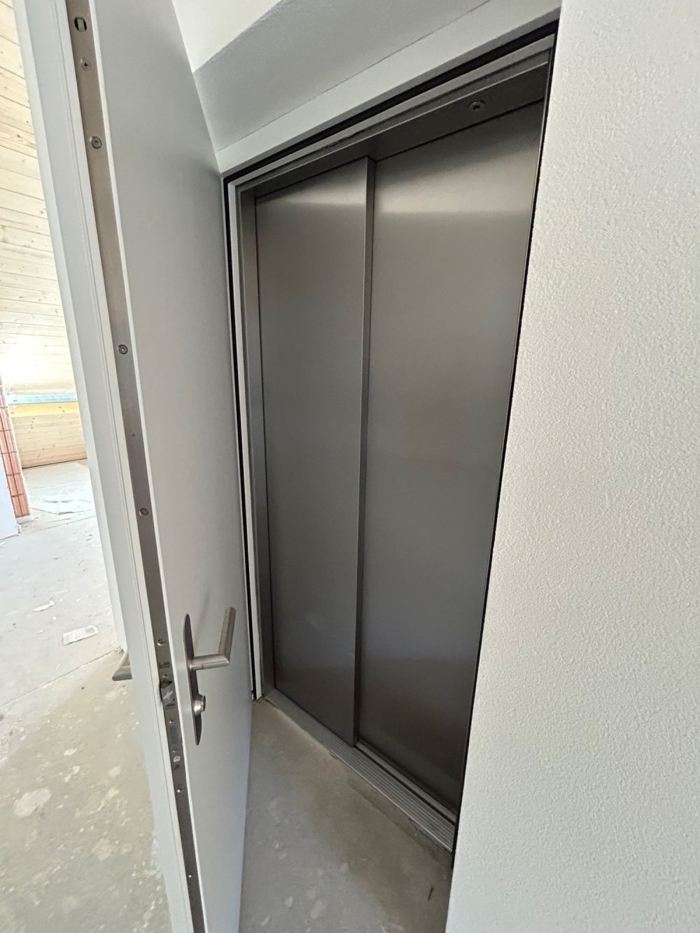 Neubau moderne 3.5 Zimmer Dach-Wohnung mit Loggia -  Bild 7