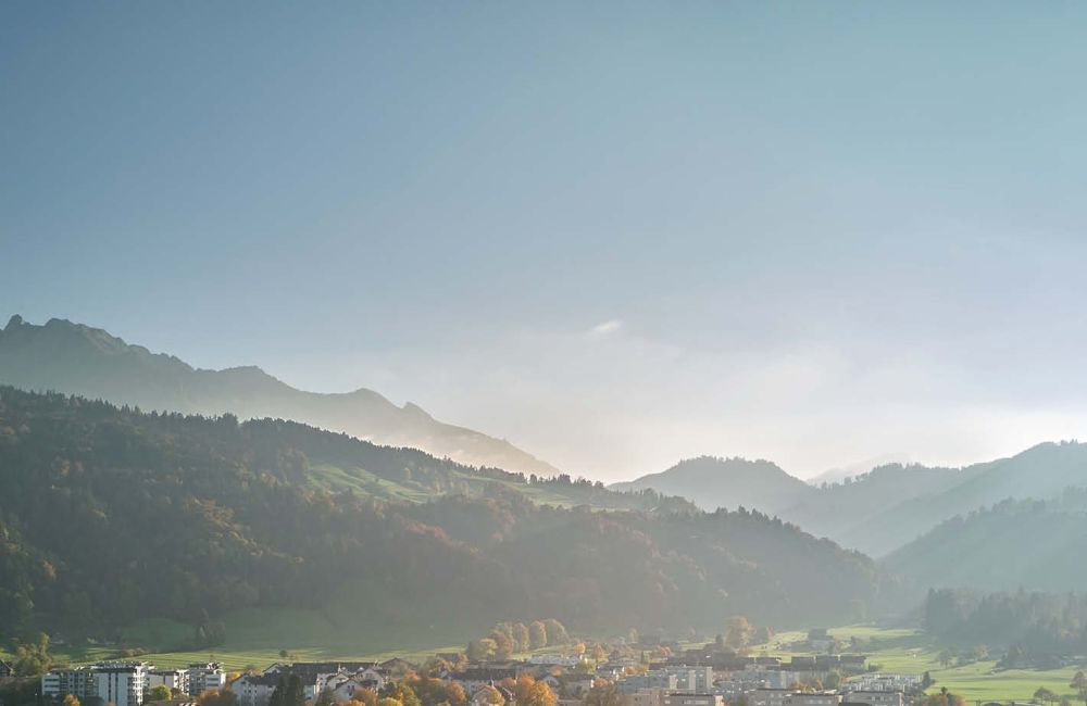 Exklusive 4.5-Zimmer-Wohnung mit grosszügiger Terrasse und Panoramablick - Bild 4