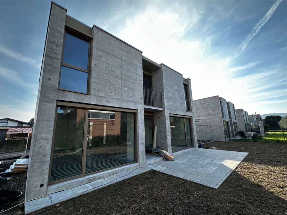NUOVA ED AMPIA VILLA CON GIARDINO -  Bild 7