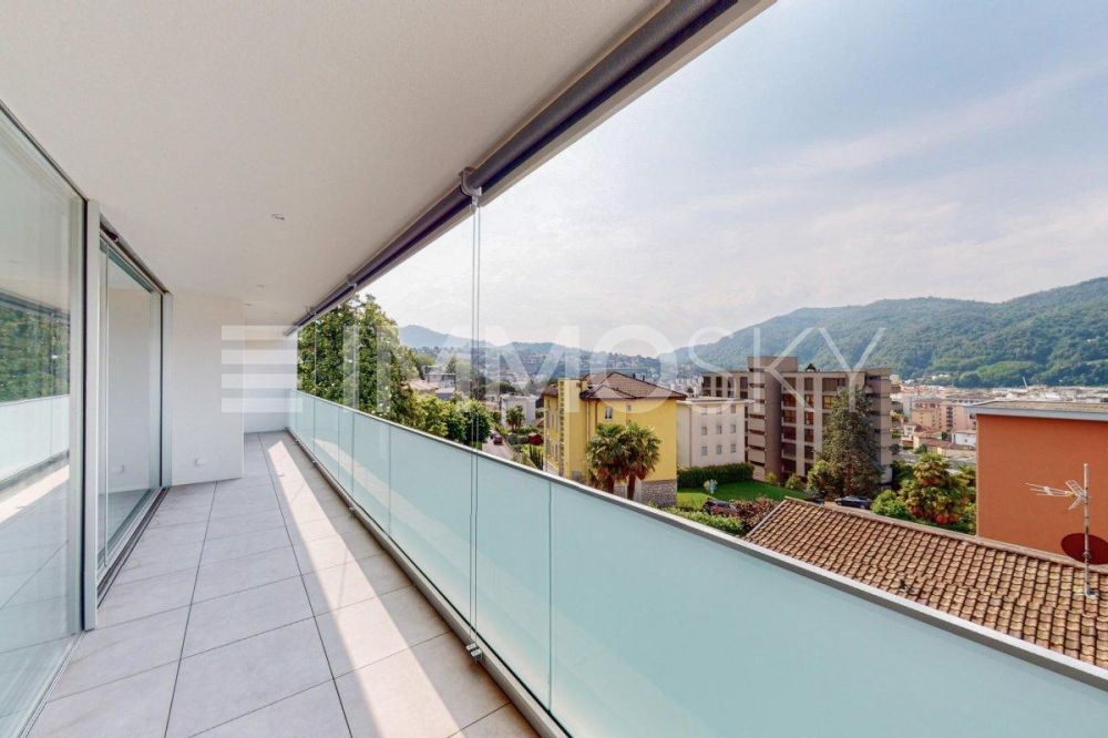 Attico con vista luminoso e confortevole in palazzina nuova - Generosa terrazza