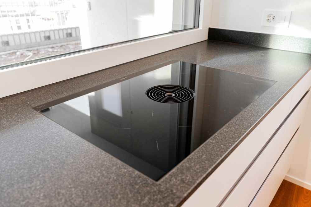 Reserviert - Exklusive Atriumwohnung mit Panoramablick auf die Berge inkl. zwei Einstellhallenplätze - Bild 9