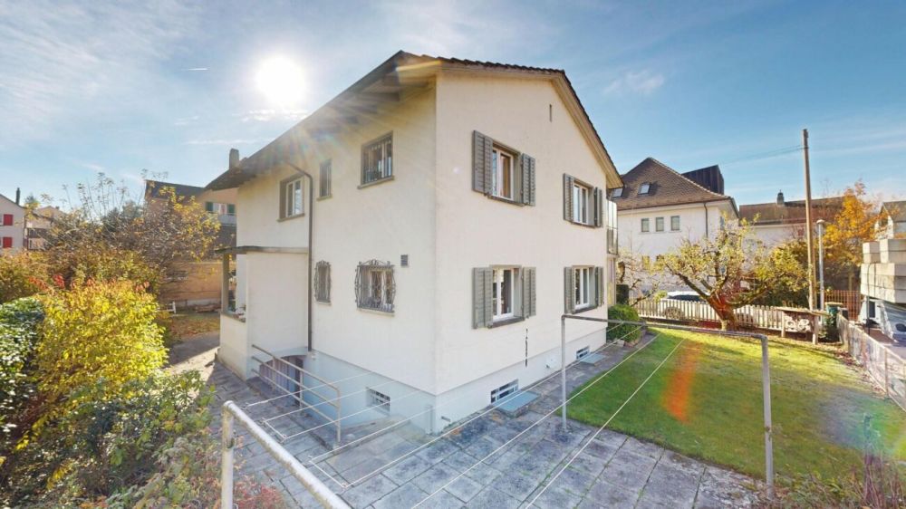 2-Familienhaus mit Potenzial an attraktiver Lage in Wettingen - Aussenansicht (Nord)