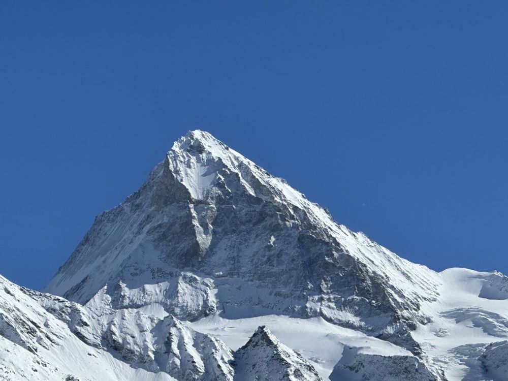 Nouvelle résidence "Les Sevaliches" - Evolène - La majestueuse Dent Blanche à 4357 mètres