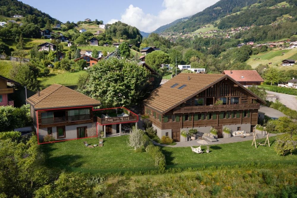 Alter "Pressoir" komplett renoviert in ein 4.5-Zimmer-Chalet / privater Garten -  Bild 1