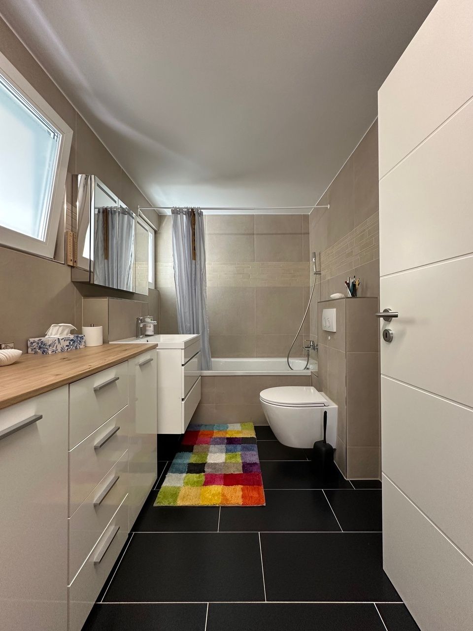 Neuwertige 3.5-Zimmer-Wohnung mit Sitzplatz und Carport zu verkaufen -  Bild 7