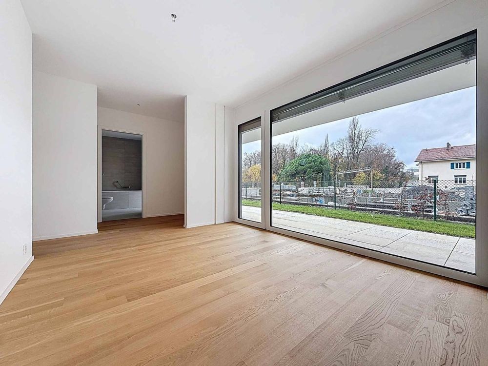 Neue 5.5-Zimmer-Wohnung mit überdachter Terrasse und Garten -  Bild 5