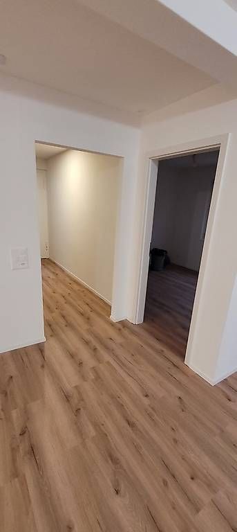 Kernsaniertes Einfamilienhaus, viel Umschwung -  Bild 4