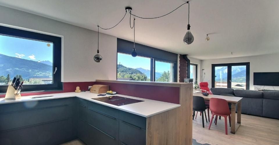 VENDU. Lens. Villa neuve de 5.5 pièces, vue sur le lac du Louché et les Alpes, à 10 minutes de Crans-Montana, proche écoles et commerces - Maison 5.5 pièces - image - 6