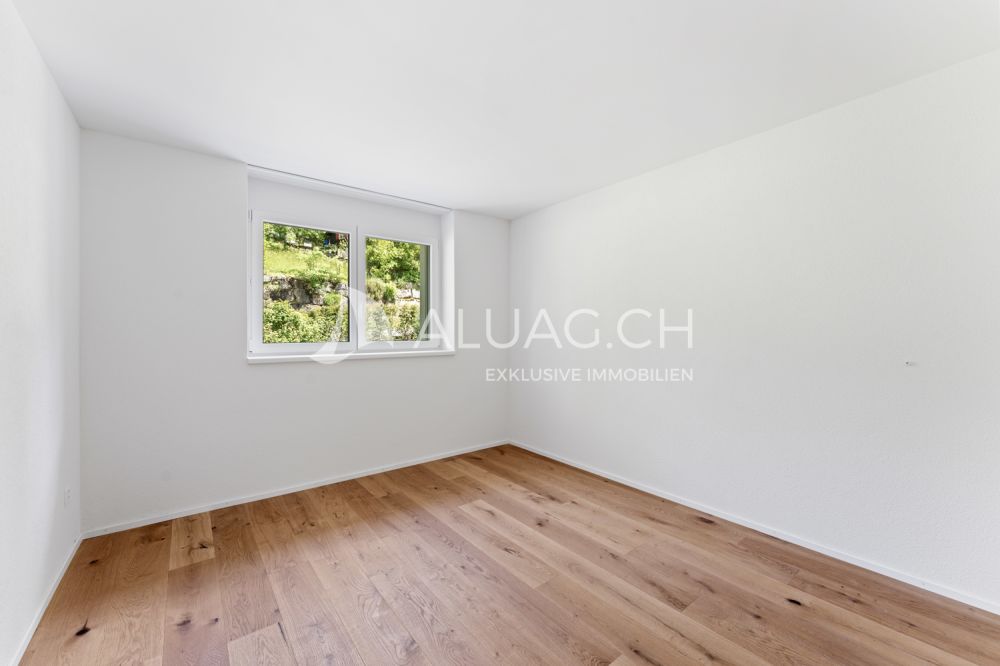 NEUBAUTRAUM 4.5 ZIMMER IM HERZEN DER NATUR - Ein weiteres Zimmer mit vielen Einrichtungsoptionen  ideal nutzbar als Kinderzimmer oder Gästezimmer